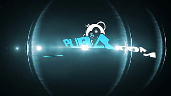 Hot babe masturbates