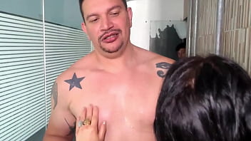 O marido quase descobriu