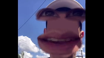 Novinho apanha por varios bruxos