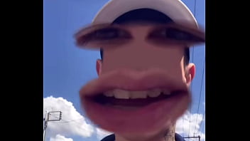 Novinho apanha por varios bruxos