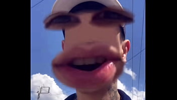 Novinho apanha por varios bruxos