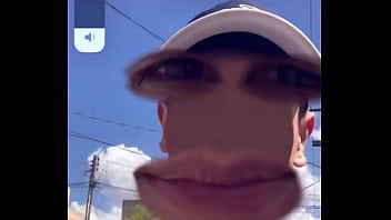 Novinho apanha por varios bruxos