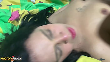 Baixinha gostosa gemendo gostoso no pau