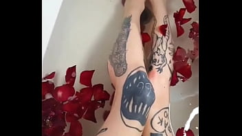 Миллионы миллионы алых роз