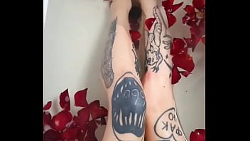 Миллионы миллионы алых роз