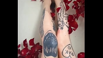 Миллионы миллионы алых роз