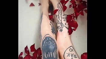 Миллионы миллионы алых роз