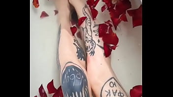 Миллионы миллионы алых роз