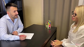 Slutty wife takes a facial to get the job