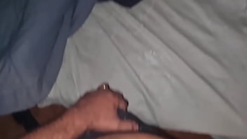 Acordei tomando no cuzinho