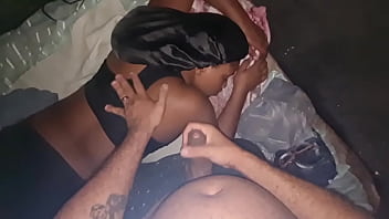 Acordei tomando no cuzinho