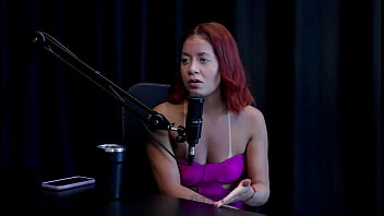 Não mostrava o rosto no começo colocou um pepino no cu não gosta de sexo na buceta e foi desafiada a bruna ferrari watch sheer red