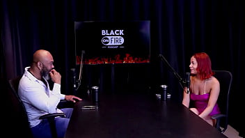 Não Mostrava O Rosto No Começo Colocou Um Pepino No Cu Não Gosta De Sexo Na Buceta E Foi Desafiada A Bruna Ferrari Watch Sheer Red thumbnail