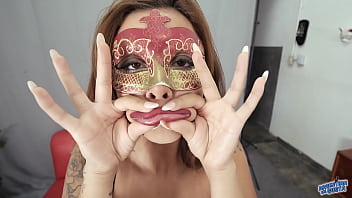 Holy ass jiggly bubble butt latina in tight purple leggings