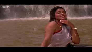 Padmini kolhapure hot video