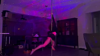 420 special for the next seven days it’s time for 30 day free trial so sign up babes i also love deftones