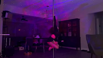 420 special for the next seven days it’s time for 30 day free trial so sign up babes i also love deftones