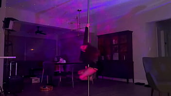 420 special for the next seven days it’s time for 30 day free trial so sign up babes i also love deftones