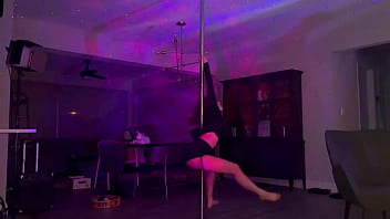 420 special for the next seven days it’s time for 30 day free trial so sign up babes i also love deftones