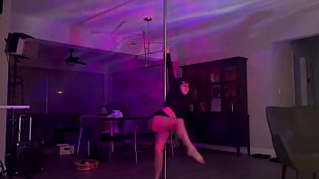 420 special for the next seven days it’s time for 30 day free trial so sign up babes i also love deftones