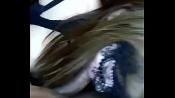 Haciendo deliciosa mamada