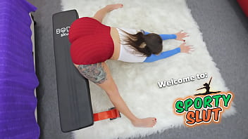 Huge natural boobs babe round ass stretching and working out the hell