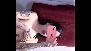 Bom dia moh vem ver sua princesinha favorita sem roupinha no meu privacy