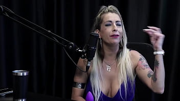 Os clientes voltam por não dar só o sexo se masturbava desde nova teve um cliente ladrão de banco e quis pagar com o boquete julia fontanelli watch sheer red