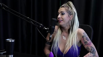 Os clientes voltam por não dar só o sexo se masturbava desde nova teve um cliente ladrão de banco e quis pagar com o boquete julia fontanelli watch sheer red