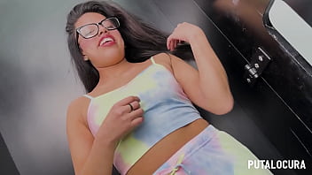 Putalocura morbosa latina laura love traga toda la leche en guarro gloryhole