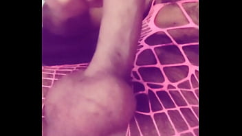 Masturbe Avec Ma Tunique Rose thumbnail