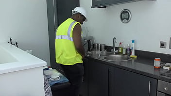 Rose skies take plumber's bbc like a slut