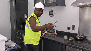 Rose skies take plumber's bbc like a slut