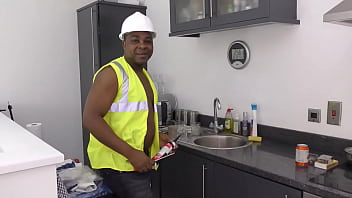 Rose skies take plumber's bbc like a slut