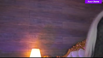 Blonde juicy jessye butt nakey pussy pleasin'