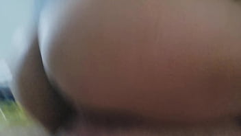 Essa bunda dela cavalgando me deixa maluco