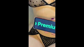 Aula particular em casa aluna novinha morena brasileira e o professor em um encontro cheio de química caseiro amador real