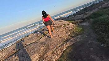 Fetiche por pés na praia solinhas deliciosas exibidas em público para amantes podólatras