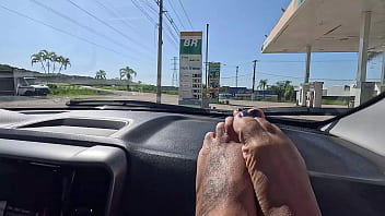 Fetiche por pés na praia solinhas deliciosas exibidas em público para amantes podólatras