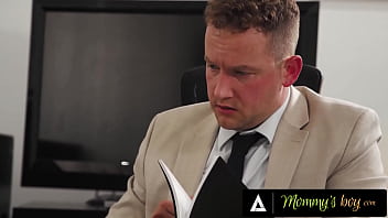 Stacked milf fucks her hung psychologist