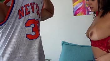 Foi fazer ensaio fotográfico e transou com a modelo novinha fotografo gozando na bucetinha da modelo