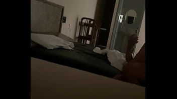 Safada sentando bem gostoso