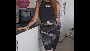 Pee desperation in my leggings