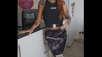 Pee desperation in my leggings