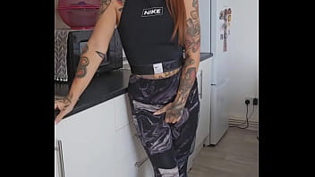 Pee desperation in my leggings