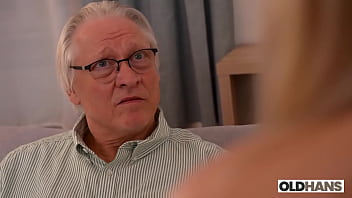 Superb blondie fucks an old guy at oldhans