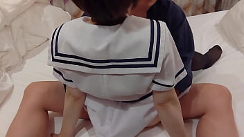 そんなに下から突き上げられると気持ち良すぎて声が我慢できない おマンコの奥に精液が溢れてる 素人 フェラ クンニ 中出し