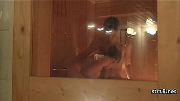 Cute teen amateur gives an amazing suck & fuck