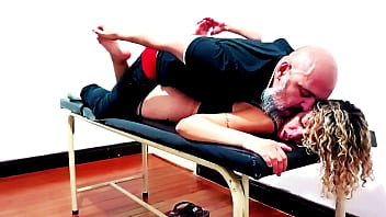 Waxing client gets horny and has sex with the waxer