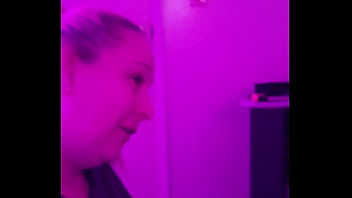 Wife gives naughty blowjob